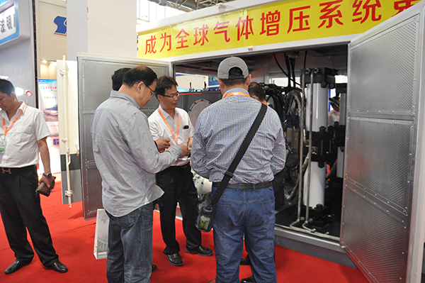 齊達康北京展會現場交流